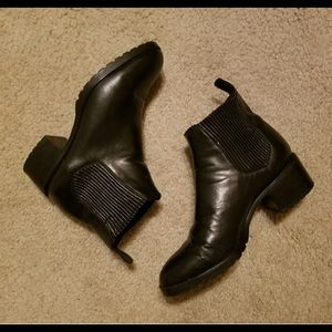 Vintage Cole Haan Ankle Boots